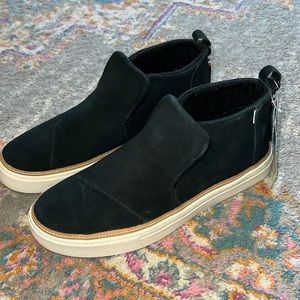 Brand new with tags toms faux suede shoes